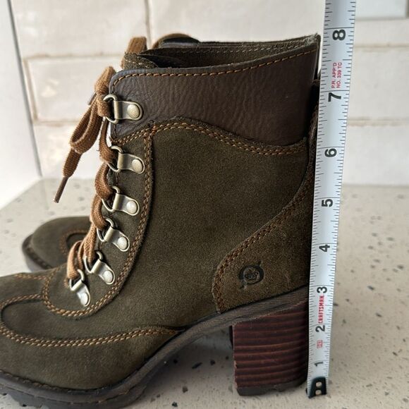 BORN Ronnie Women’s Olive Green Suede Leather Block Heel Lace Up Boots Size 6.5 - Picture 4 of 12
